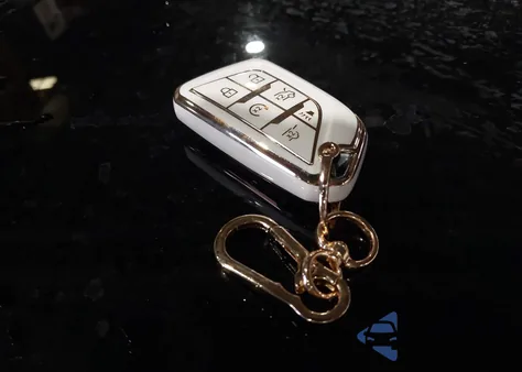 2024 Cadillac Xt4 Awd Luxury z USA, uszkodzony, nr VIN 1GYFZBR4XRF251307